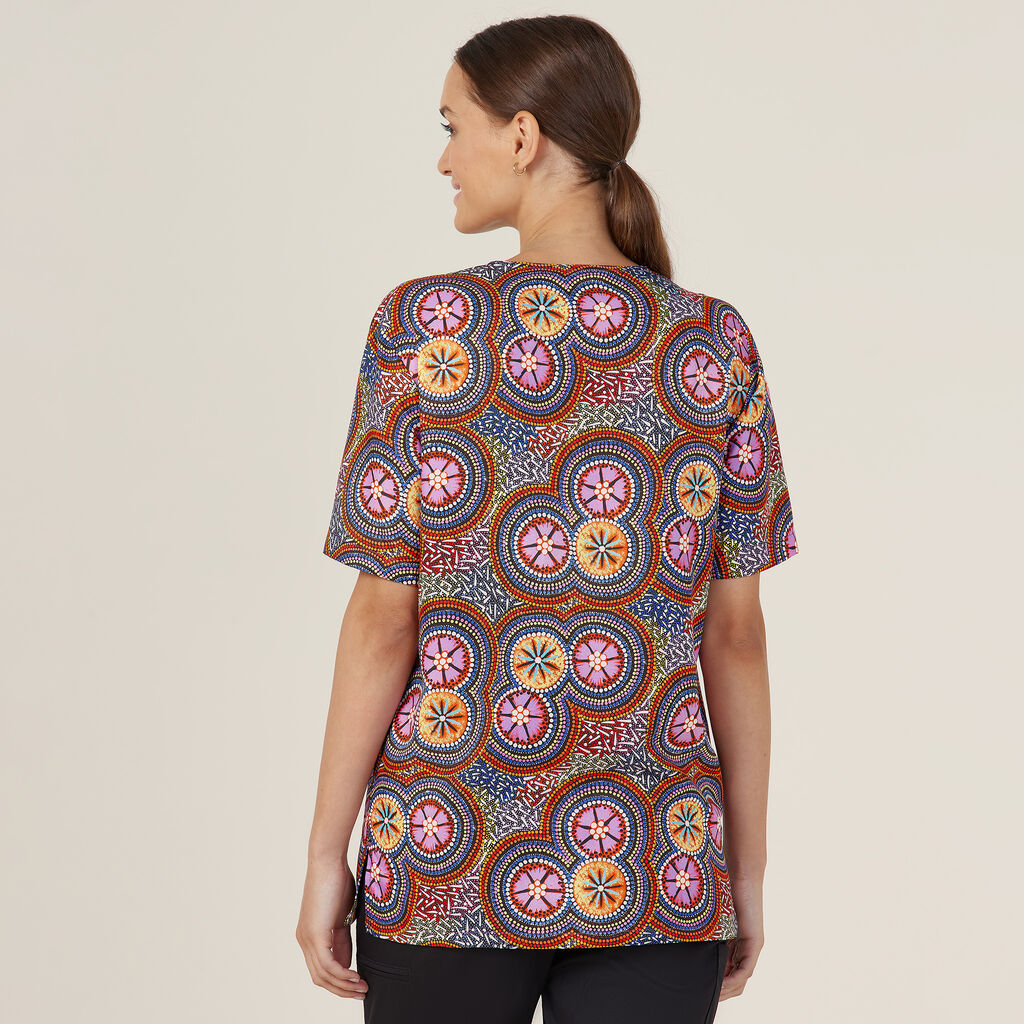 Unisex Printed Scrub Top - Bush Tucker